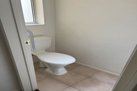 Photo of property in 2/1-5 Gleanor Avenue, Oteha, Auckland, 0632