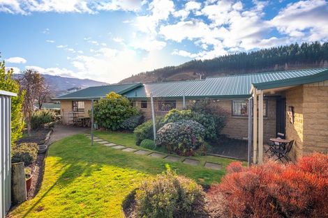 Photo of property in 77 Hazlett Street, Clyde, 9330