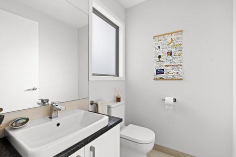 Photo of property in 2 Fern Lane, Whalers Gate, New Plymouth, 4310