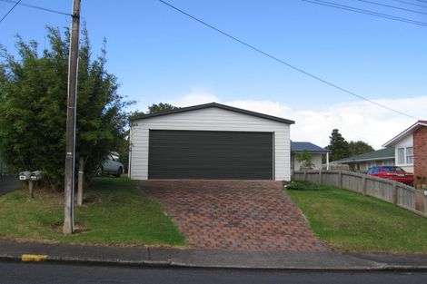Photo of property in 1/48 Longburn Road, Henderson, Auckland, 0610