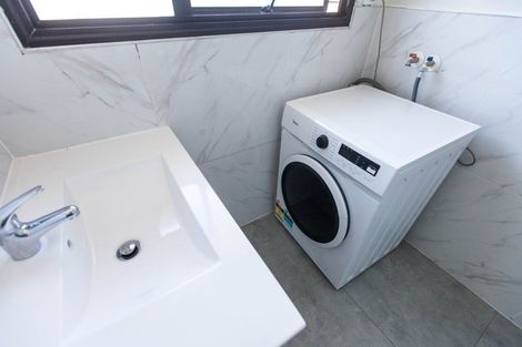 Photo of property in 5 Starforth Place, Henderson, Auckland, 0612