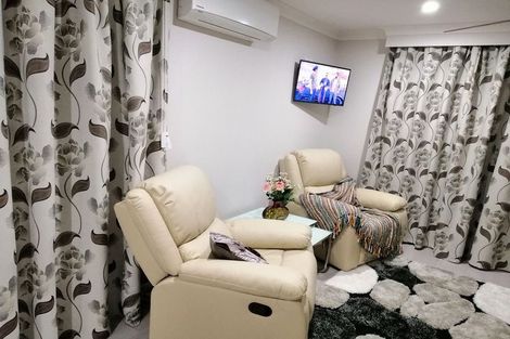 Photo of property in 76 Ferndown Avenue, Papatoetoe, Auckland, 2025