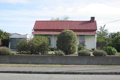 Photo of property in 14 Studholme Street, Waimate, 7924