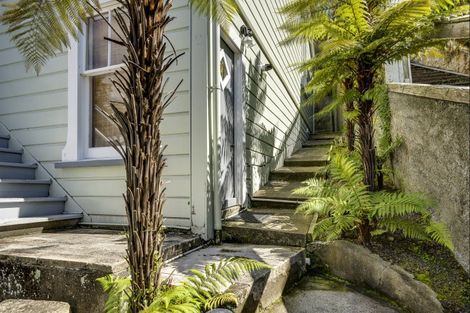 Photo of property in 2 Cameron Road, Bluff Hill, Napier, 4110