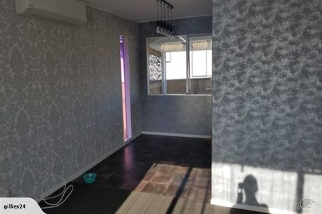 Photo of property in 18 Cumberland Place, Kelvin Grove, Palmerston North, 4414