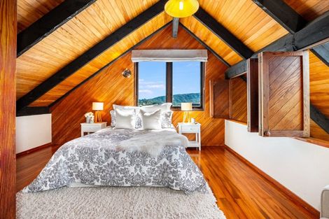 Photo of property in 1 Indira Place, Khandallah, Wellington, 6035