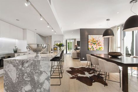 Photo of property in 39 Weka Street, Fendalton, Christchurch, 8041