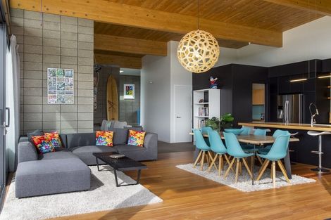 Photo of property in 16 Melandra Road, Stanmore Bay, Whangaparaoa, 0932