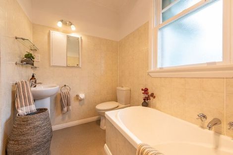 Photo of property in 42 Gloucester Street, Wilton, Wellington, 6012