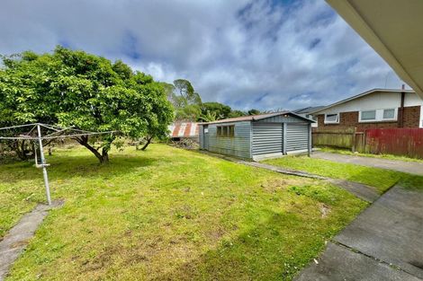 Photo of property in 17 Geoffrey Place, Mangere East, Auckland, 2024