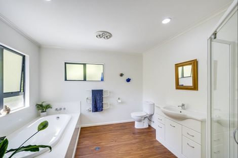 Photo of property in 35 Raratu Road, Kahuranaki, Havelock North, 4295