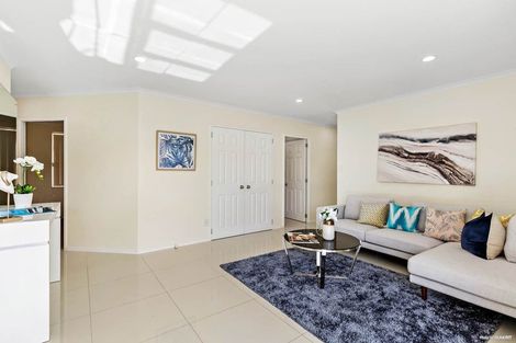 Photo of property in 12 Mt Lebanon Crescent, The Gardens, Auckland, 2105