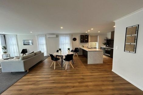 Photo of property in 1 Royal Crescent, Papamoa, 3118