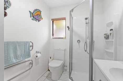 Photo of property in 4/244 Onewa Road, Birkenhead, Auckland, 0626
