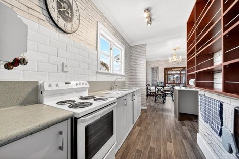 Photo of property in 106 Lincoln Road, Masterton, 5810