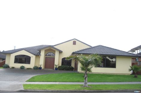 Photo of property in 196 Charles Prevost Drive, The Gardens, Auckland, 2105