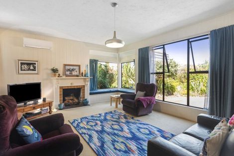 Photo of property in 87 Golf Road, Paraparaumu Beach, Paraparaumu, 5032