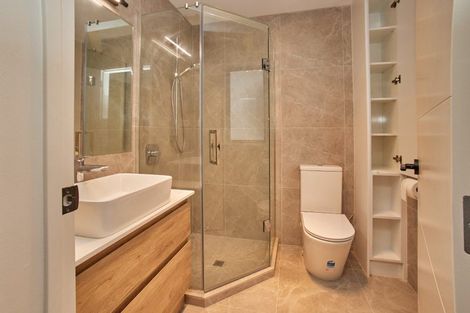 Photo of property in 36b Eastern Beach Road, Bucklands Beach, Auckland, 2012