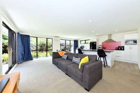 Photo of property in 10 Fairbairn Close, Halswell, Christchurch, 8025