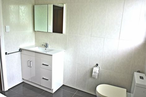 Photo of property in 19 Flay Crescent, Burnside, Christchurch, 8053