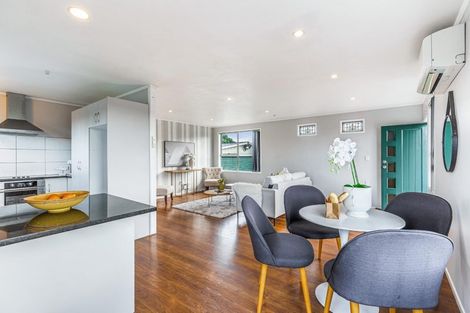 Photo of property in 8 Frostbite Place, Ranui, Auckland, 0612