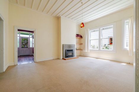 Photo of property in 5 Hereford Street, West End, Palmerston North, 4410