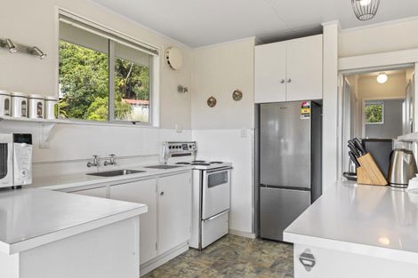 Photo of property in 64 Kaiuru Avenue, Pukawa Bay, Turangi, 3381