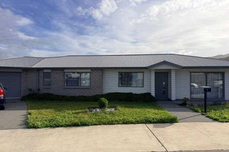 Photo of property in 9 Taraiti Crescent, Kenepuru, Porirua, 5022