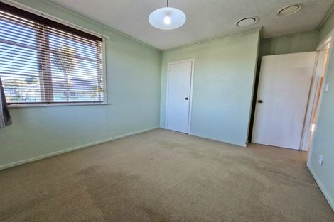 Photo of property in 26 Coniston Avenue, Te Atatu South, Auckland, 0610