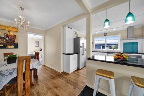 Photo of property in 40 Grey Street, Normanby, Hawera, 4614