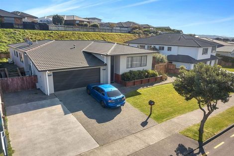 Photo of property in 52 Aotea Drive, Aotea, Porirua, 5024