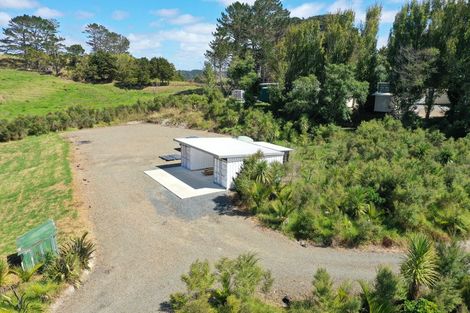 Photo of property in 147 Whaka Road, Maungaturoto, 0520