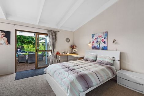 Photo of property in 10 Oban Road, Browns Bay, Auckland, 0630