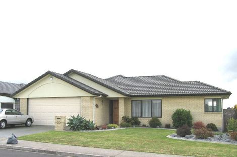 Photo of property in 33 Ruze Vida Drive, Massey, Auckland, 0614