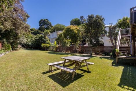 Photo of property in 32 Manly Esplanade, Browns Bay, Auckland, 0630