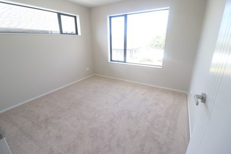 Photo of property in 6c St Catherine Crescent, West Harbour, Auckland, 0618