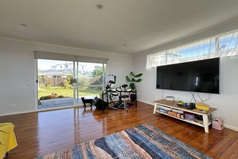 Photo of property in 8 Erris Street, Johnsonville, Wellington, 6037