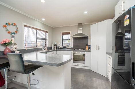 Photo of property in 1 Angelina Way, Kelvin Grove, Palmerston North, 4414