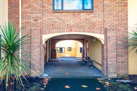 Photo of property in 3/125 Carrington Road, Point Chevalier, Auckland, 1025