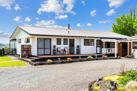 Photo of property in 4 Horniblow Road, Matakohe, 0594