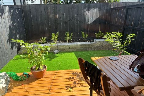 Photo of property in 3/88 Gloria Avenue, Te Atatu Peninsula, Auckland, 0610
