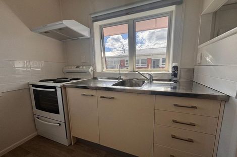 Photo of property in 1/16 South Street, Papakura, 2110