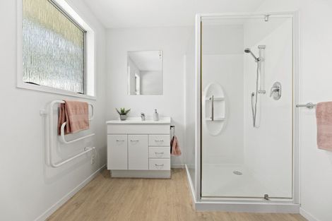 Photo of property in 52 Solomon Avenue, Redwood, Christchurch, 8051