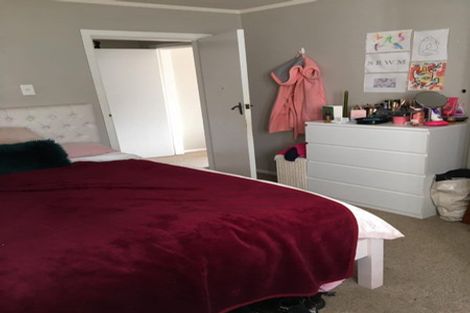 Photo of property in 19 Hania Street, Mount Victoria, Wellington, 6011