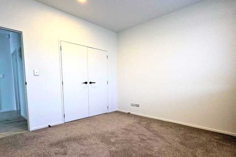 Photo of property in 12 William Calvert Drive, Swanson, Auckland, 0614