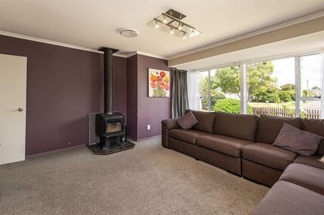 Photo of property in 24 Ealing Street, Redwood, Christchurch, 8051