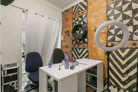 Photo of property in 47 Sandwick Drive, Weymouth, Auckland, 2103