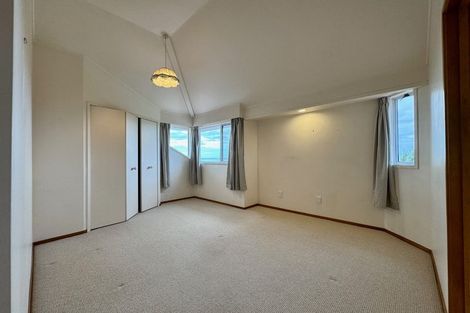 Photo of property in 107 Bleakhouse Road, Mellons Bay, Auckland, 2014