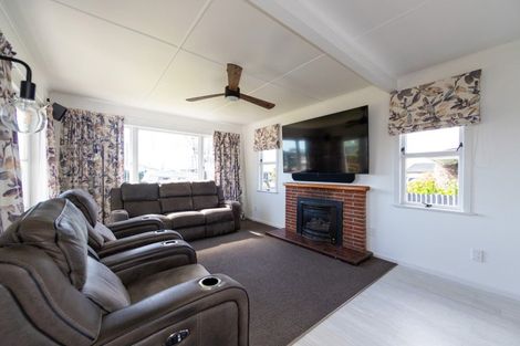 Photo of property in 17 Folkestone Drive, Flaxmere, Hastings, 4120