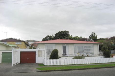 Photo of property in 36 York Street, Levin, 5510